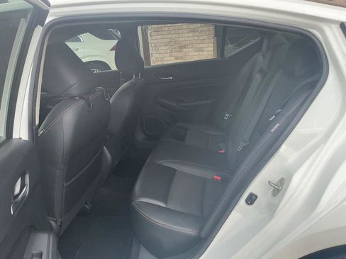 Used 2020 Nissan Altima 2.5 SR FWD image 8