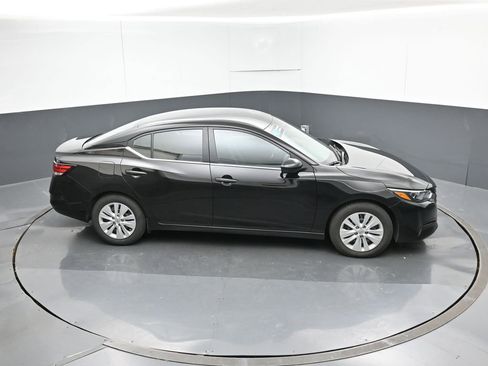 Used 2025 Nissan Sentra S FWD image 50