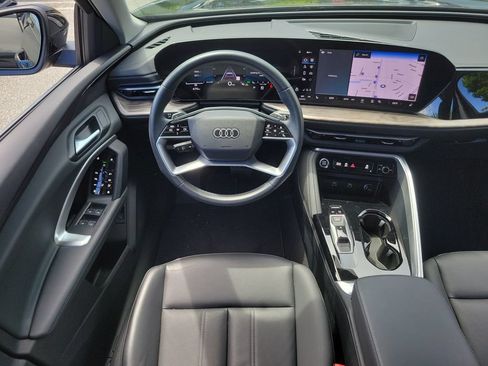 Used 2025 Audi Q5 Premium w/ Convenience Package AWD/4WD image 9