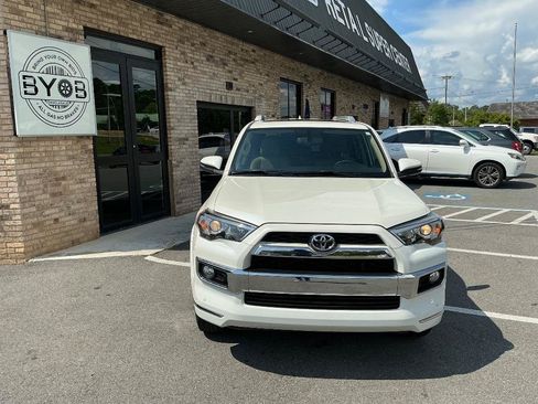 Used 2019 Toyota 4Runner Limited AWD/4WD image 9