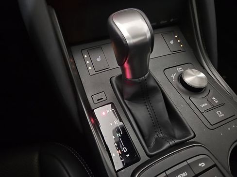 Used 2024 Lexus IS 350 F Sport RWD image 17