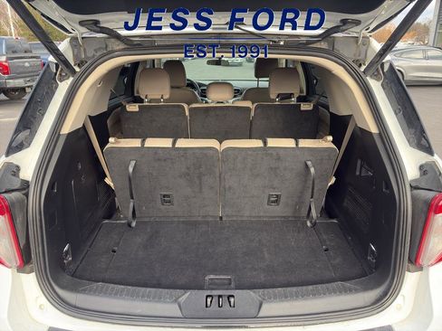 Used 2024 Ford Explorer XLT w/ Equipment Group 202A image 12