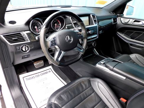 Used 2016 Mercedes-Benz GL 63 AMG 4MATIC image 13