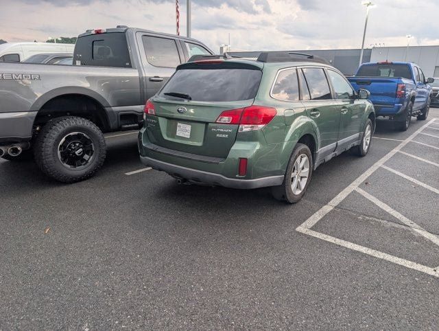 Used 2014 Subaru Outback 2.5i Premium AWD/4WD image 6