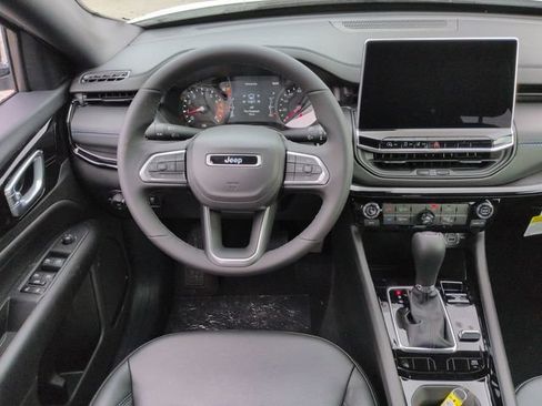 New 2026 Jeep Compass Latitude AWD/4WD image 15
