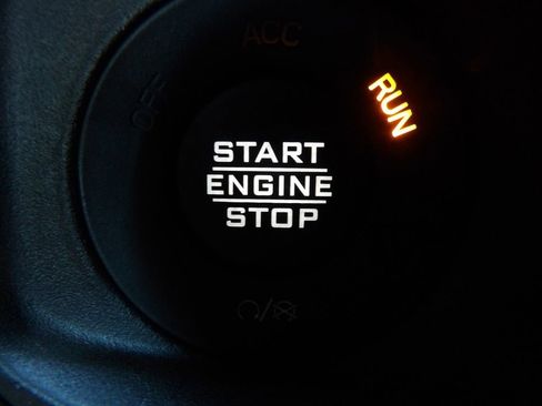 Used 2024 Jeep Wrangler Unlimited Sport AWD/4WD image 18