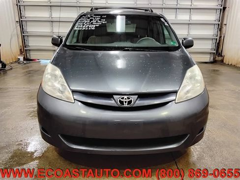 Used 2010 Toyota Sienna LE FWD image 7