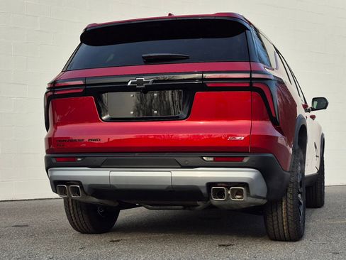 New 2026 Chevrolet Traverse Z71 w/ Driver Confidence Package image 17