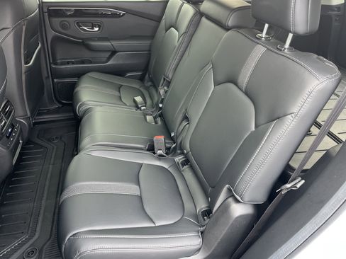 Certified 2025 Honda Pilot EX-L image 19