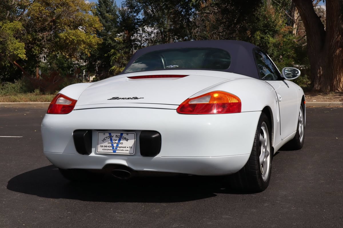 Used 1999 Porsche Boxster RWD image 18