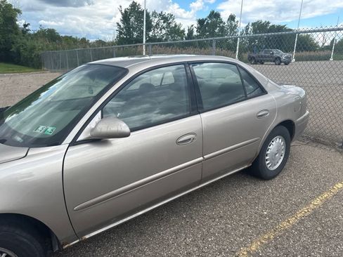 Used 2003 Buick Century Custom w/ Preferred Equipment Group 1SB FWD image 22
