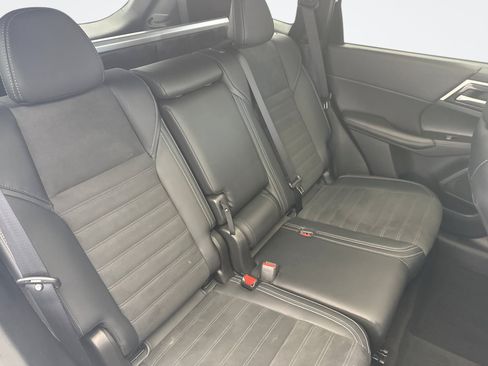 Used 2024 Mitsubishi Outlander SE Black Edition AWD/4WD image 20