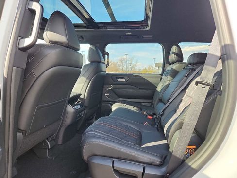 New 2025 Nissan Armada PRO-4X w/ Pro-4X Premium Package image 8