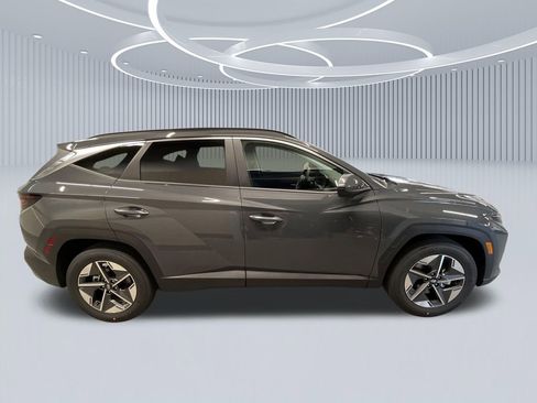 New 2026 Hyundai Tucson SEL FWD image 2