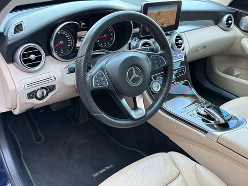 Used 2015 Mercedes-Benz C 300 4MATIC Sedan image 4