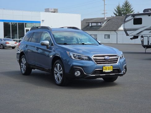 Used 2018 Subaru Outback 2.5i Limited w/ 50th Anniversary Edition AWD/4WD image 2