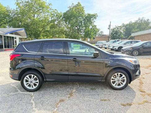 Used 2019 Ford Escape SE AWD/4WD image 4