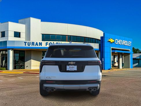 New 2026 Chevrolet Traverse LT w/ LPO, Floor Liner Package image 4