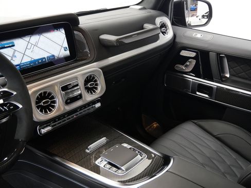Used 2025 Mercedes-Benz G 63 AMG 4MATIC image 17