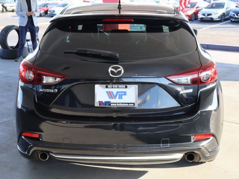 Used 2018 MAZDA MAZDA3 Touring w/ Appearance Package image 6