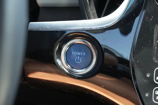 Used 2021 Toyota Prius Limited FWD image 33