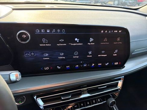 New 2026 Chevrolet Traverse LT w/ Sun and Wheel Package FWD image 29