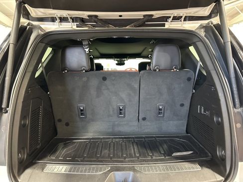 Used 2023 GMC Yukon Denali Ultimate image 16