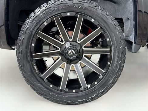 Used 2023 GMC Sierra 1500 AT4 w/ AT4 Premium Package AWD/4WD image 38