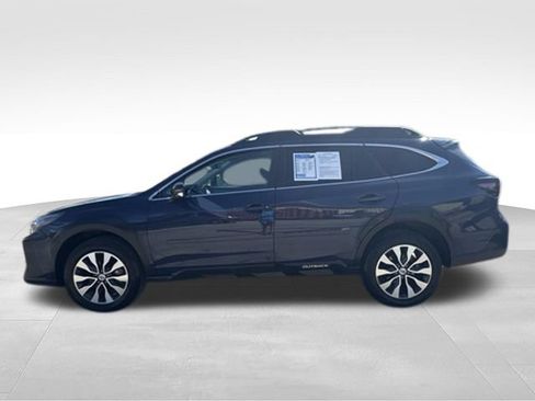 Used 2025 Subaru Outback Limited XT AWD/4WD image 4