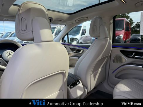 Certified 2023 Mercedes-Benz EQS 580 4MATIC SUV image 21