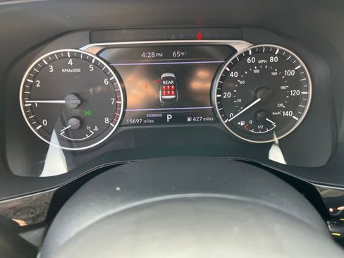 Used 2025 Nissan Pathfinder SV FWD image 43