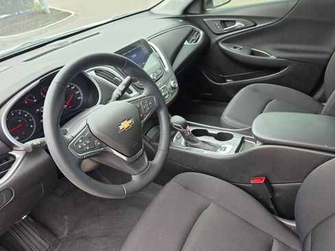 Used 2024 Chevrolet Malibu RS FWD image 9