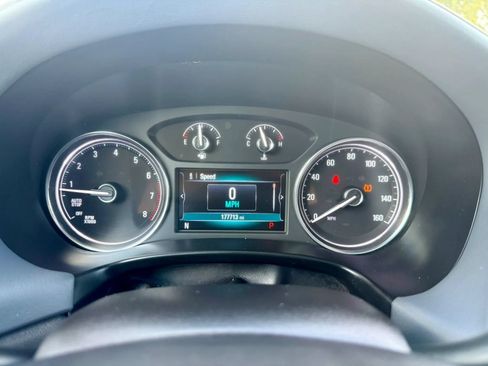 Used 2019 Buick Enclave Essence AWD/4WD image 19