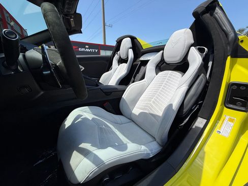 Used 2023 Chevrolet Corvette Stingray Premium Conv w/ 3LT RWD image 21