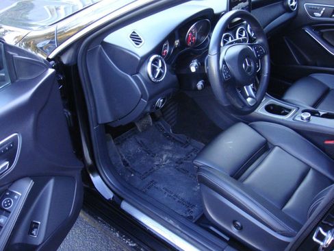 Used 2019 Mercedes-Benz CLA 250 4MATIC image 12