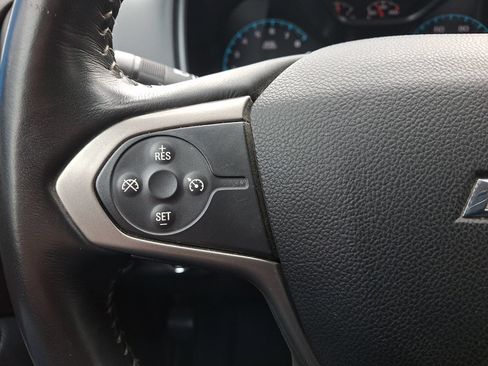 Used 2017 Chevrolet Colorado Z71 AWD/4WD image 23