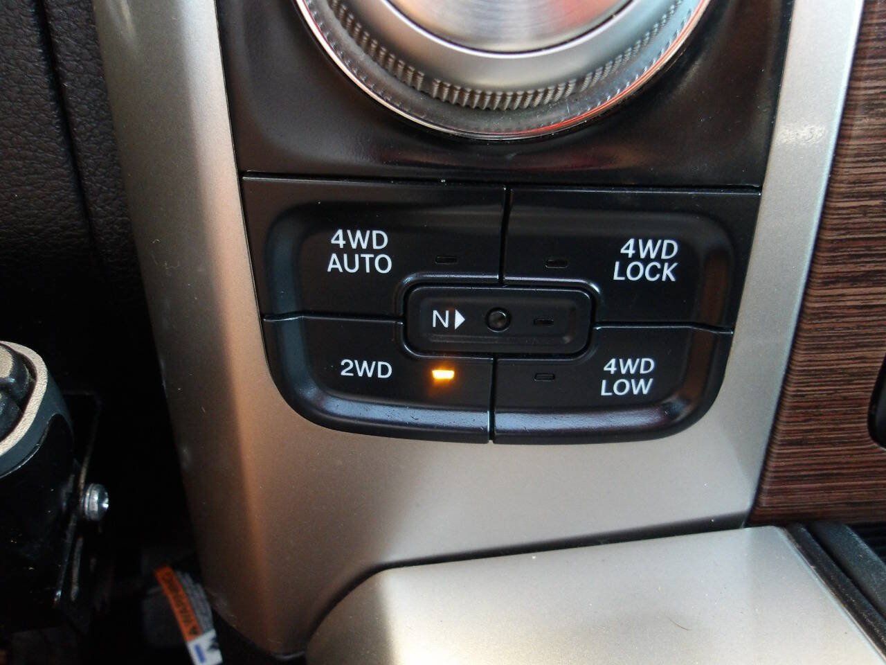 Used 2016 RAM 1500 Laramie w/ Convenience Group AWD/4WD image 16
