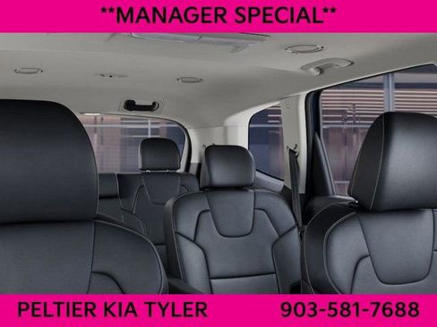 New 2025 Kia Telluride S image 28