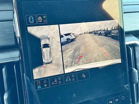 Used 2025 GMC Acadia Elevation image 14