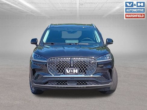 Used 2025 Lincoln Aviator AWD image 31