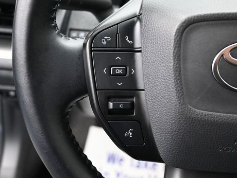 Used 2024 Toyota Prius LE image 18