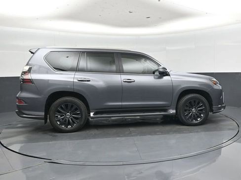 Used 2023 Lexus GX 460 Luxury w/ Sport Design Package AWD/4WD image 2