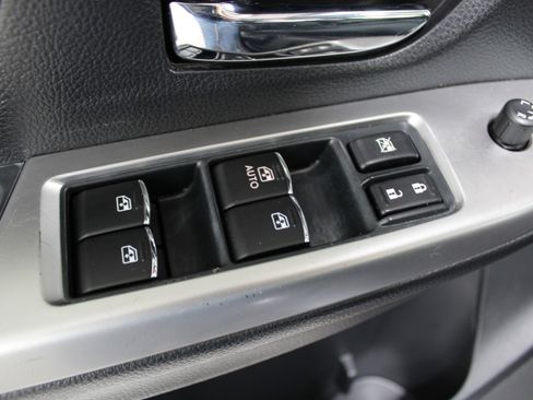 Used 2016 Subaru Impreza 2.0i Premium image 7