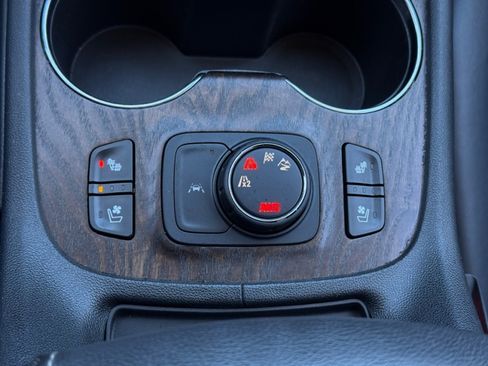 Used 2020 GMC Acadia Denali w/ LPO, Floor Liner Package image 33