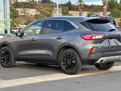 Certified 2022 Ford Escape SE w/ Convenience Package image 5