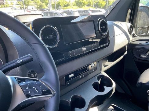 New 2025 Mercedes-Benz Sprinter 2500 image 5