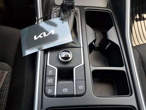 New 2026 Kia Sorento LX FWD image 15