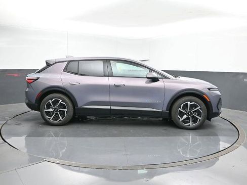 New 2026 Chevrolet Equinox EV LT image 6