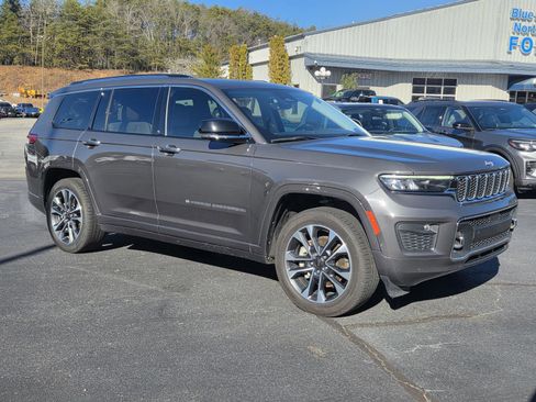 Used 2021 Jeep Grand Cherokee L Overland image 2