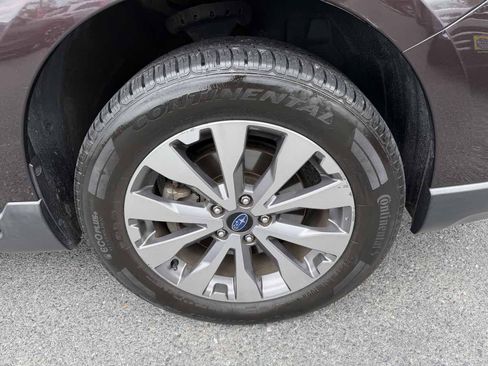 Used 2017 Subaru Outback 2.5i Touring AWD/4WD image 30
